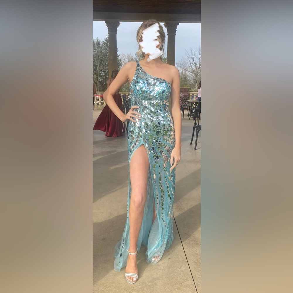 Henri’s Prom Dress - Size 4